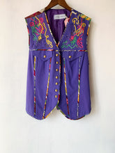 Load image into Gallery viewer, USA Trims Details Vest