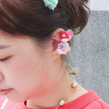 Load image into Gallery viewer, sep.beads | Flower ear cuff
