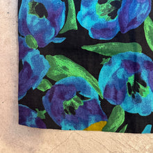 Load image into Gallery viewer, Vintage Flower Pattern Skirt
