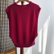 Load image into Gallery viewer, Vintage Salvatore Ferragamo Knitted Top
