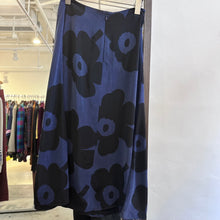 Load image into Gallery viewer, Vintage Skirt

