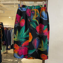 Load image into Gallery viewer, Vintage Pattern Skirt
