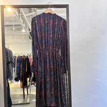 Load image into Gallery viewer, Vintage Pattern Dress
