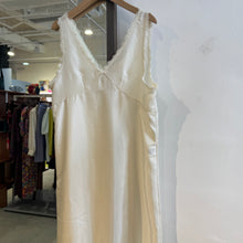 Load image into Gallery viewer, Jamm select | V neck Lace Dress
