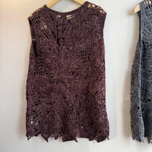 Load image into Gallery viewer, Jamm select | Fafa Pattern Crochet Tank Top(Ivory/grey/brown)
