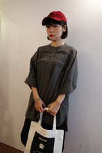 Load image into Gallery viewer, Jamm select | Pleated Blouse (Grey/Wine/Ivory)
