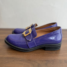 Load image into Gallery viewer, Moschino Heart Buckle Purple loafers
