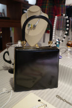 Load image into Gallery viewer, Vintage Box bag
