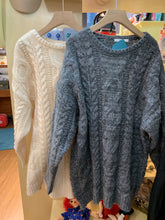 Load image into Gallery viewer, Jamm select | Cable Knit Sweater
