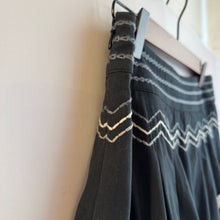 Load image into Gallery viewer, Vintage Embroidery Skirt
