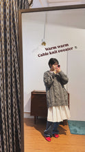 Load image into Gallery viewer, Jamm select | Cable Knit Sweater
