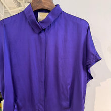 Load image into Gallery viewer, Vintage Purple Silky Top
