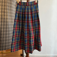 Load image into Gallery viewer, Vintage Button front Skirt
