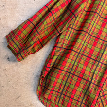 Load image into Gallery viewer, Vintage Check Pattern Shirt
