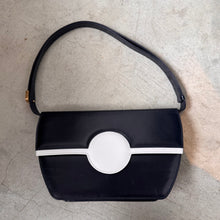 Load image into Gallery viewer, Vintage Leather Crossbag
