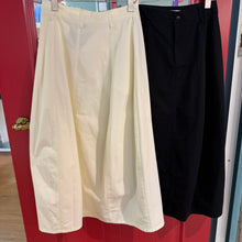 Load image into Gallery viewer, Jamm select | Round Curve Skirt
