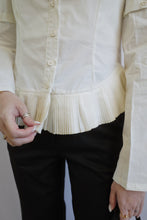 Load image into Gallery viewer, Jamm Select | 2ways Pleated Blouse
