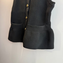 Load image into Gallery viewer, Jamm select | 立體泡泡針織背心(black /cream)
