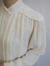 Load image into Gallery viewer, Vintage Embroidery Yoke Blouse
