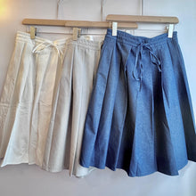 Load image into Gallery viewer, Jamm select | Tied waist Skirt (White/denim/grey)
