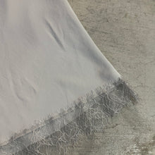 Load image into Gallery viewer, Jamm select | Lace Hem Skirt
