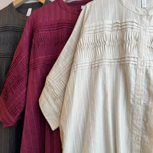 Load image into Gallery viewer, Jamm select | Pleated Blouse (Grey/Wine/Ivory)
