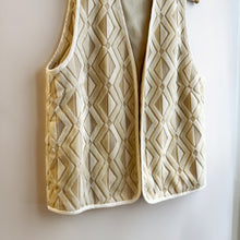 Load image into Gallery viewer, Japan brand Roku Textured Vest
