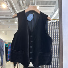 Load image into Gallery viewer, Vintage Velvet Vest
