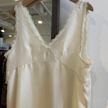 Load image into Gallery viewer, Jamm select | V neck Lace Dress
