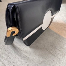 Load image into Gallery viewer, Vintage Leather Crossbag
