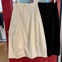 Load image into Gallery viewer, Jamm select | Round Curve Skirt
