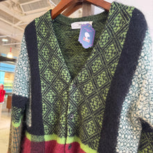 Load image into Gallery viewer, Toga pulla Cardigan

