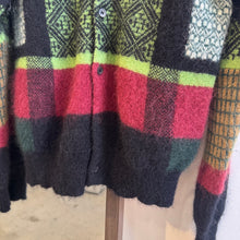 Load image into Gallery viewer, Toga pulla Cardigan
