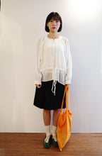 Load image into Gallery viewer, Jamm select | Mock 2pieces layer Blouse (White/Black)
