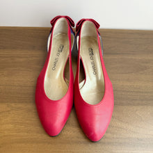 Load image into Gallery viewer, Vintage Charles Jourdan Bow Back Cute Shoes
