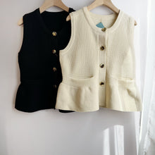 Load image into Gallery viewer, Jamm select | 立體泡泡針織背心(black /cream)
