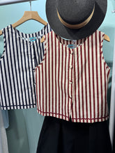 Load image into Gallery viewer, Jamm design | 直線與曲線背心(Burgundy/Navy)
