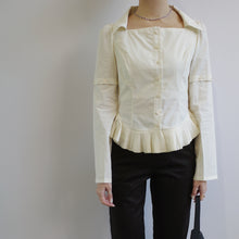 Load image into Gallery viewer, Jamm Select | 2ways Pleated Blouse
