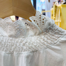Load image into Gallery viewer, Jamm select | Eyelet lace Ruffle Top (black /white)
