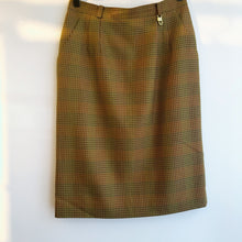 Load image into Gallery viewer, Vintage Daks Houndstooth Wool Skirt
