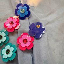 Load image into Gallery viewer, Cutcha | Fava Earrings
