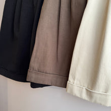 Load image into Gallery viewer, Jamm select | Wide Shorts (Black/brown/ivory)
