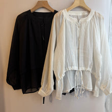 Load image into Gallery viewer, Jamm select | Mock 2pieces layer Blouse (White/Black)
