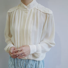 Load image into Gallery viewer, Vintage Embroidery Yoke Blouse
