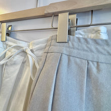 Load image into Gallery viewer, Jamm select | Tied waist Skirt (White/denim/grey)
