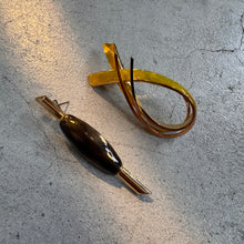 Load image into Gallery viewer, Toga Pulla Earrings
