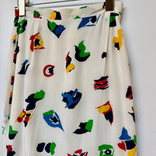 Load image into Gallery viewer, Vintage Pattern Skirt
