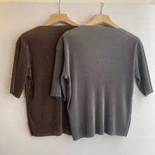 Load image into Gallery viewer, JAMM Select | Pleated Top (Brown/Grey)
