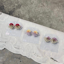 Load image into Gallery viewer, sep.beads | 珊瑚earrings
