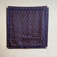 Load image into Gallery viewer, Vintage Pattern Scarf
